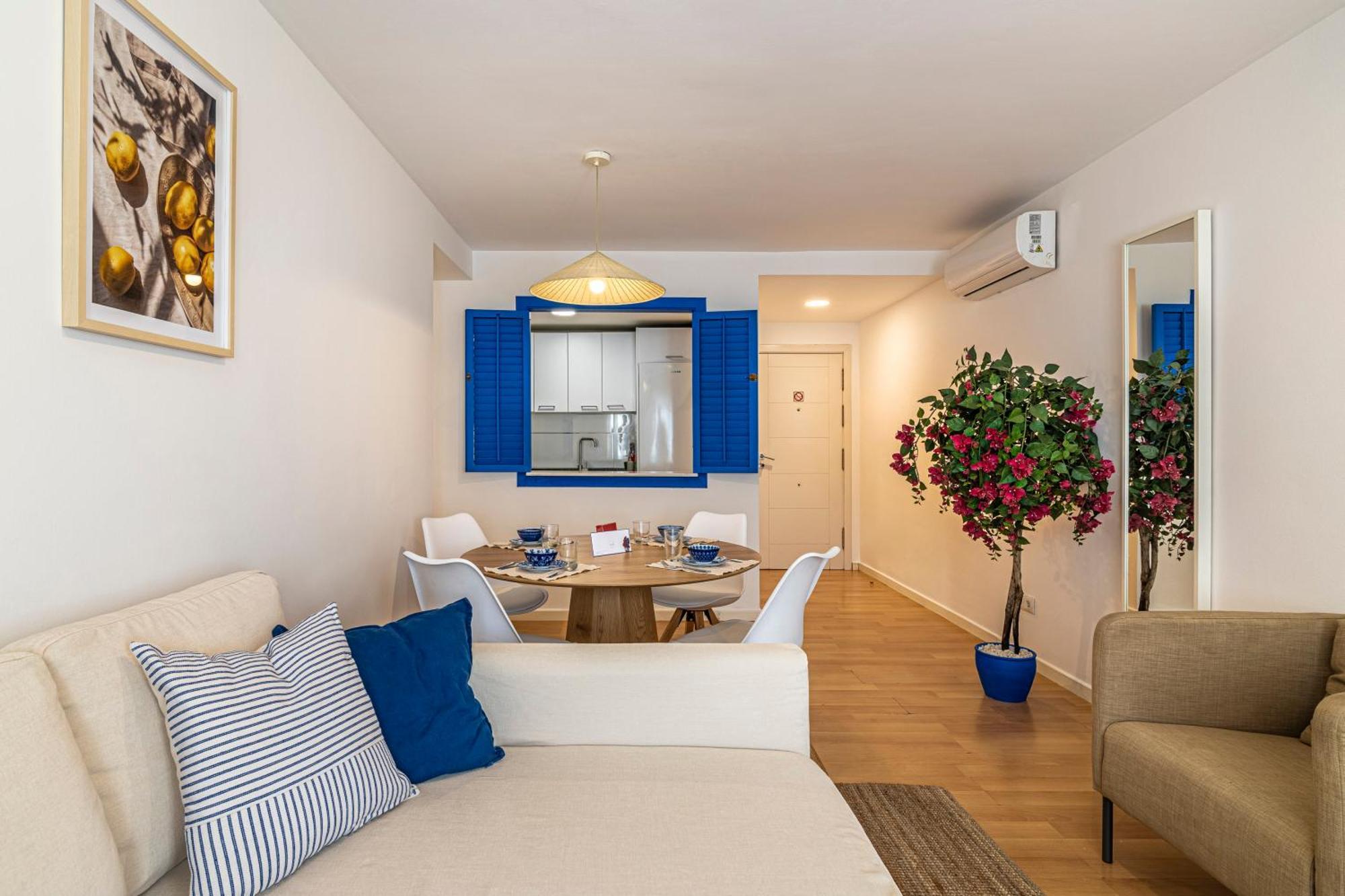 Solis Mare Apartments - Pedregalejo Beach Малага Экстерьер фото
