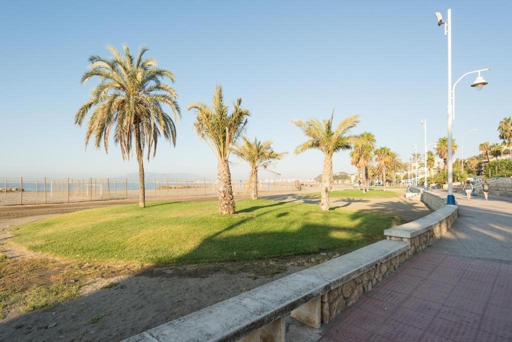 Solis Mare Apartments - Pedregalejo Beach Малага Экстерьер фото